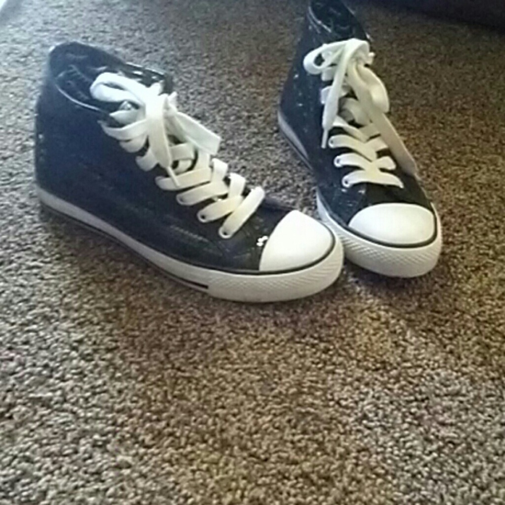 Gotta Flirt sequin hightops size 7